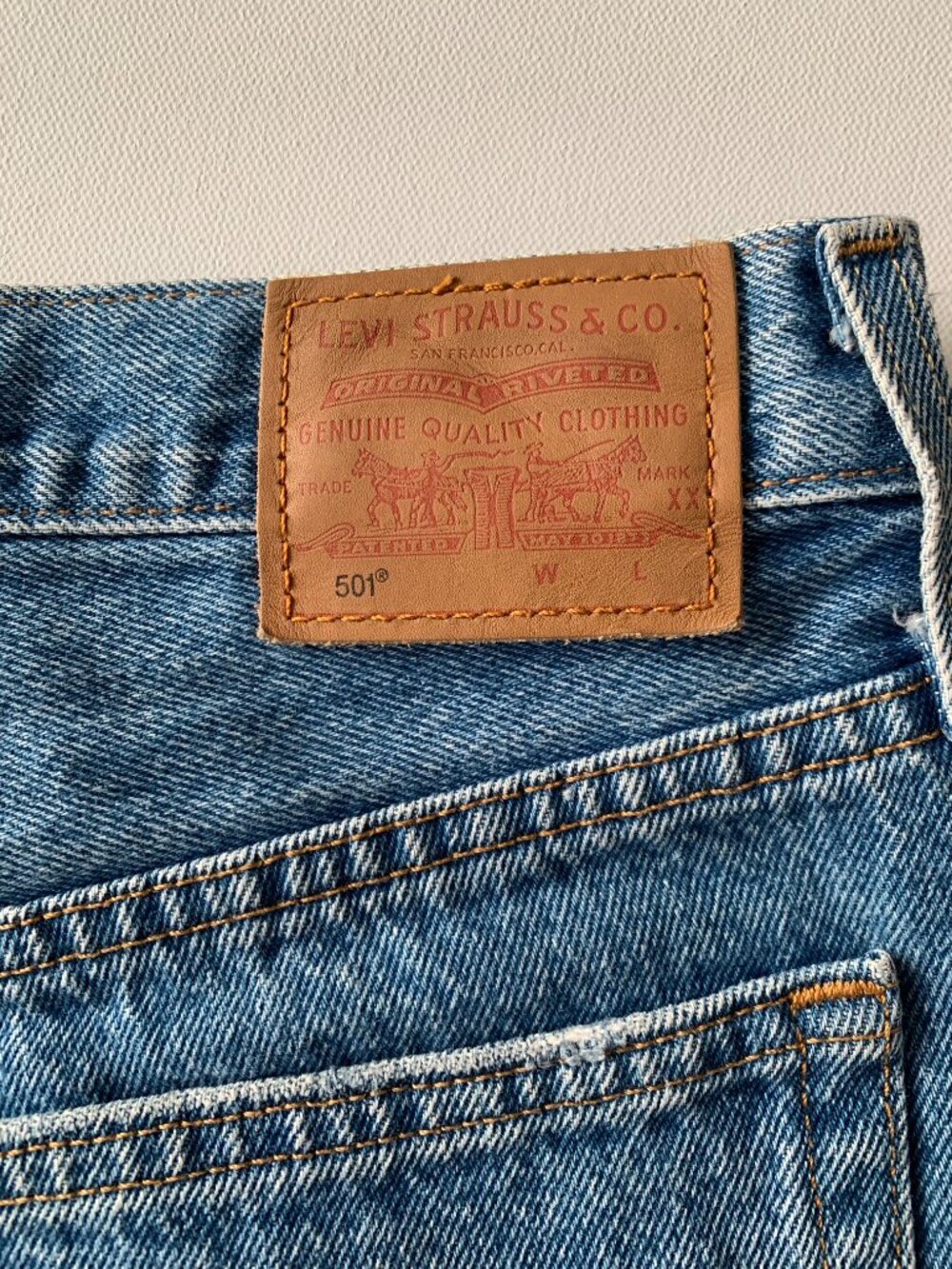 Levi's 501 Denim Short Women's size 30 - Picture 5 of 8